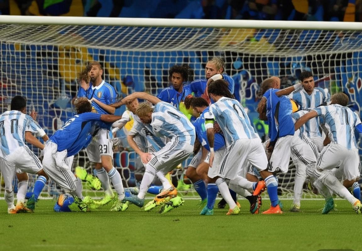 梅西迪玛利亚双星闪耀，阿根廷逆转意大利经典对决回顾(图3)