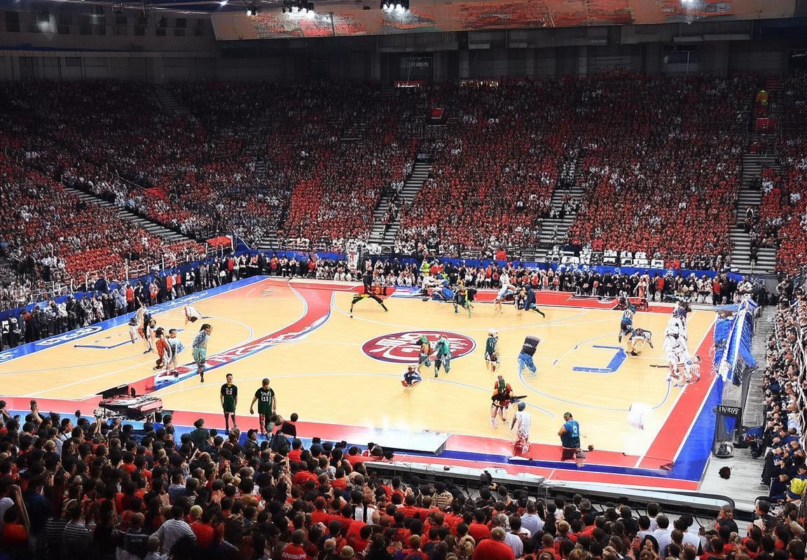 2017年CBA辽宁对广厦巅峰对决：赛季悬念揭晓战记(图2)